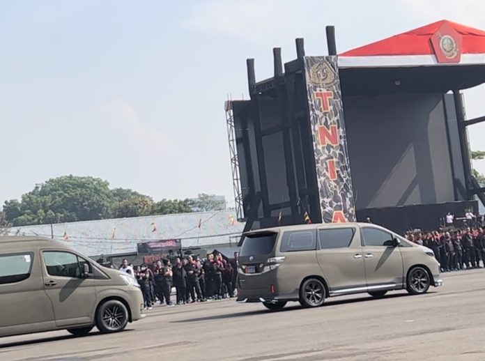 Kendaraan Dinas dari KSAL