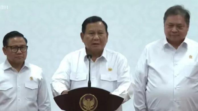 Prabowo umumkan kenaikan upah minimum