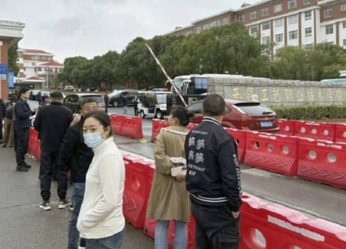 insiden penusukan massal