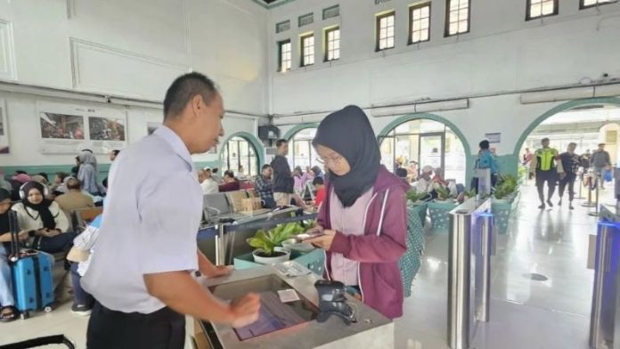 7 kereta api tambahan