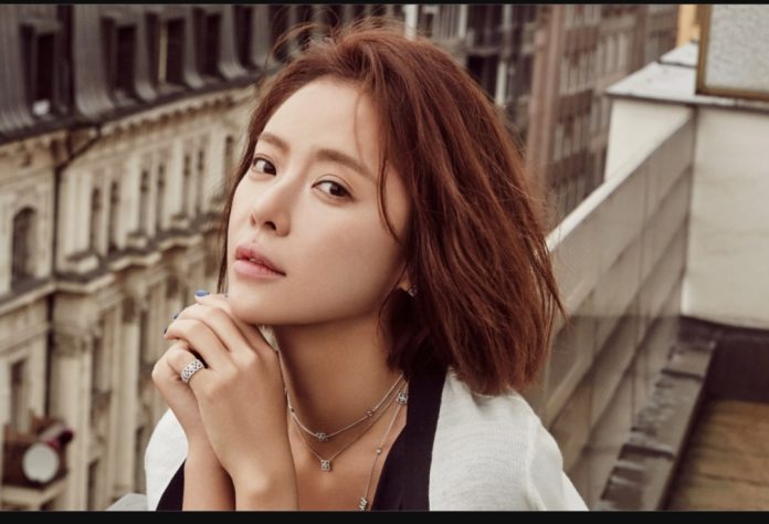 Hwang Jung eum