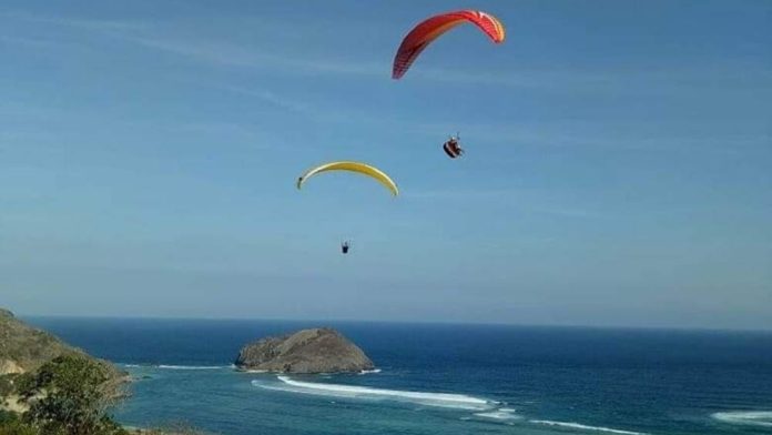 Paragliding
