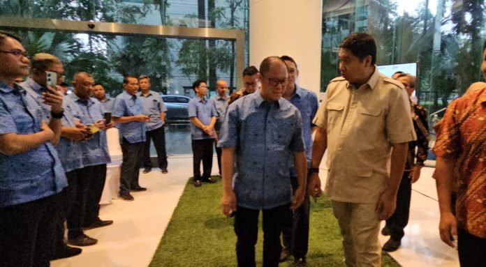 Menteri PKP Maruarar Sirait dan Blue Bird