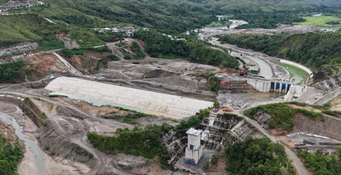 Bendungan Way Apu Provinsi Maluku