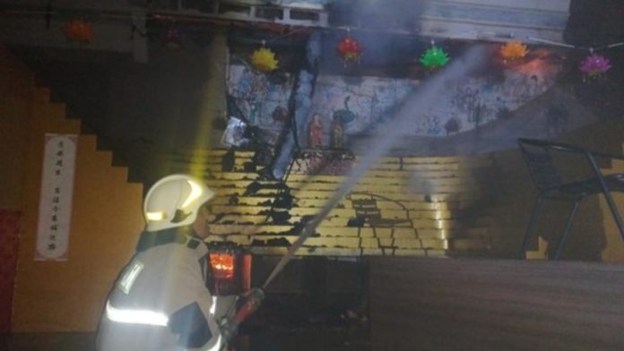 Gedung ihara terbakar