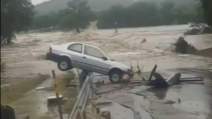 Sungai Guadalupe meluap