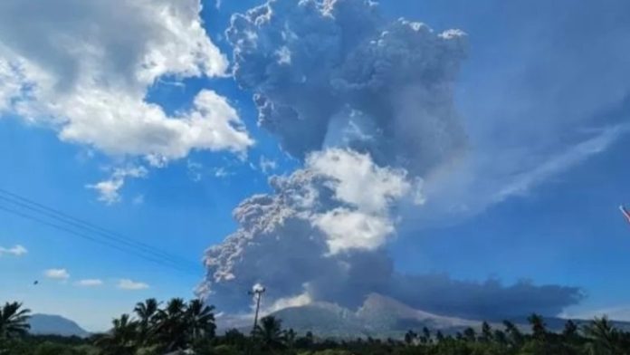 Gunung lewotobi
