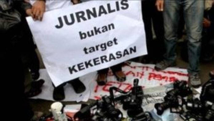 Jurnalis
