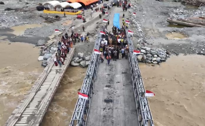 Pembangunan jembatan permanen